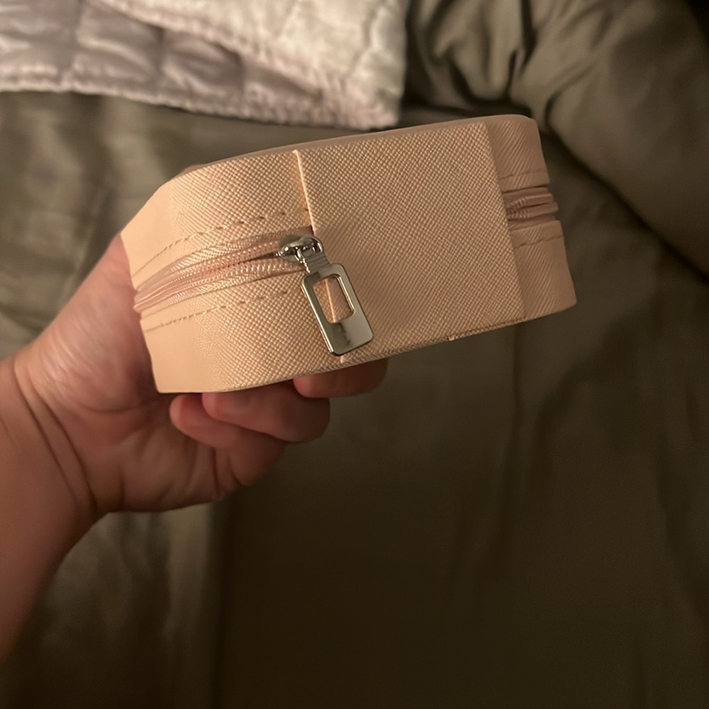 Travel Case for Jewelry - Picture 3 of 5